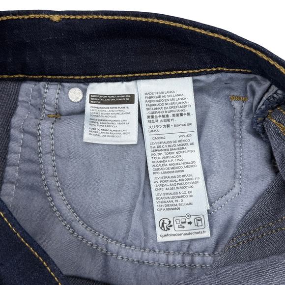 LEVI'S Classic Straight Fit Women's Jeans Sz 6 W28 X L30 - Picture 5 of 8